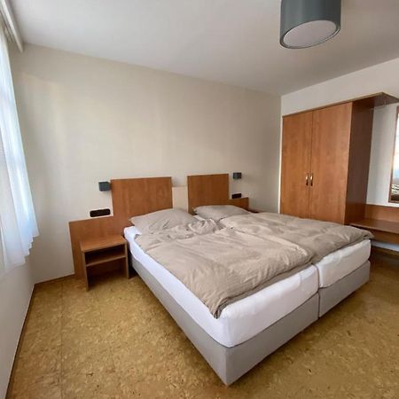 Hotel Gold'Ne Krone 奥彭海姆 外观 照片