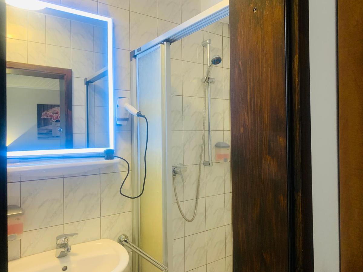 Hotel Gold'Ne Krone 奥彭海姆 外观 照片