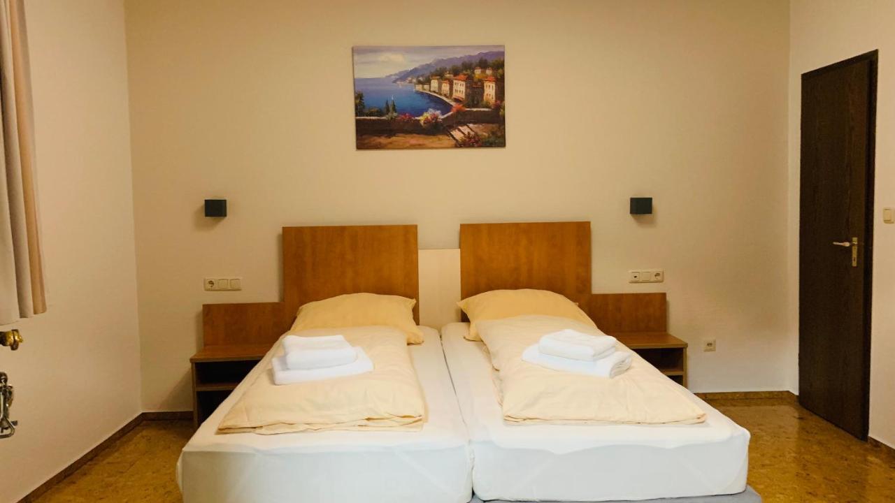 Hotel Gold'Ne Krone 奥彭海姆 外观 照片